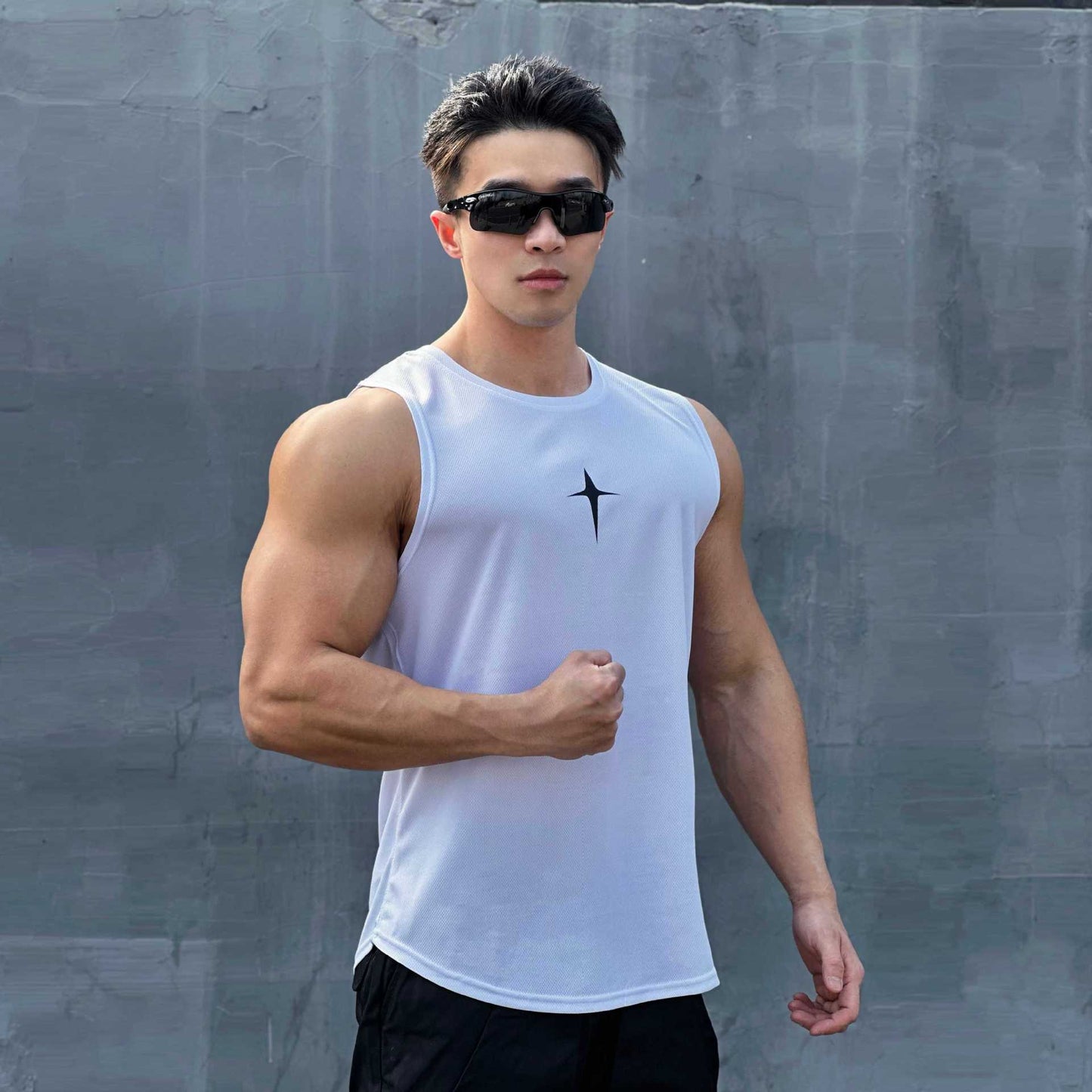 Mens Sleeveless Crew-Neck Slim-Fit T-Shirt Top