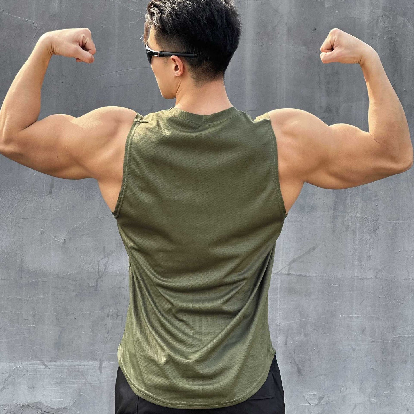 Mens Sleeveless Crew-Neck Slim-Fit T-Shirt Top